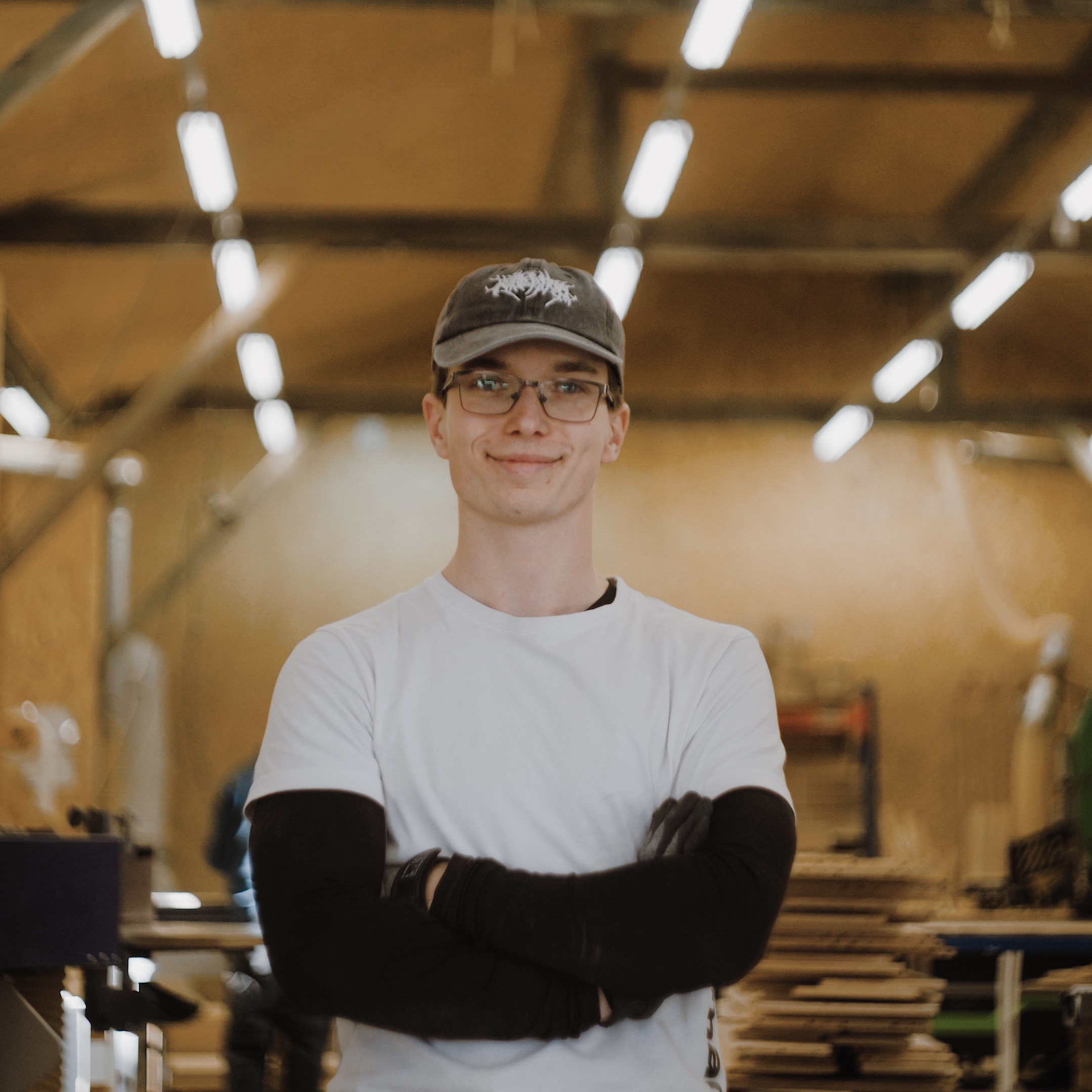 Uśmiechnięty pracownik